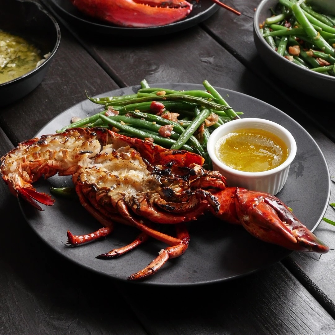 Wood Fired Lobsters Grilled 4552